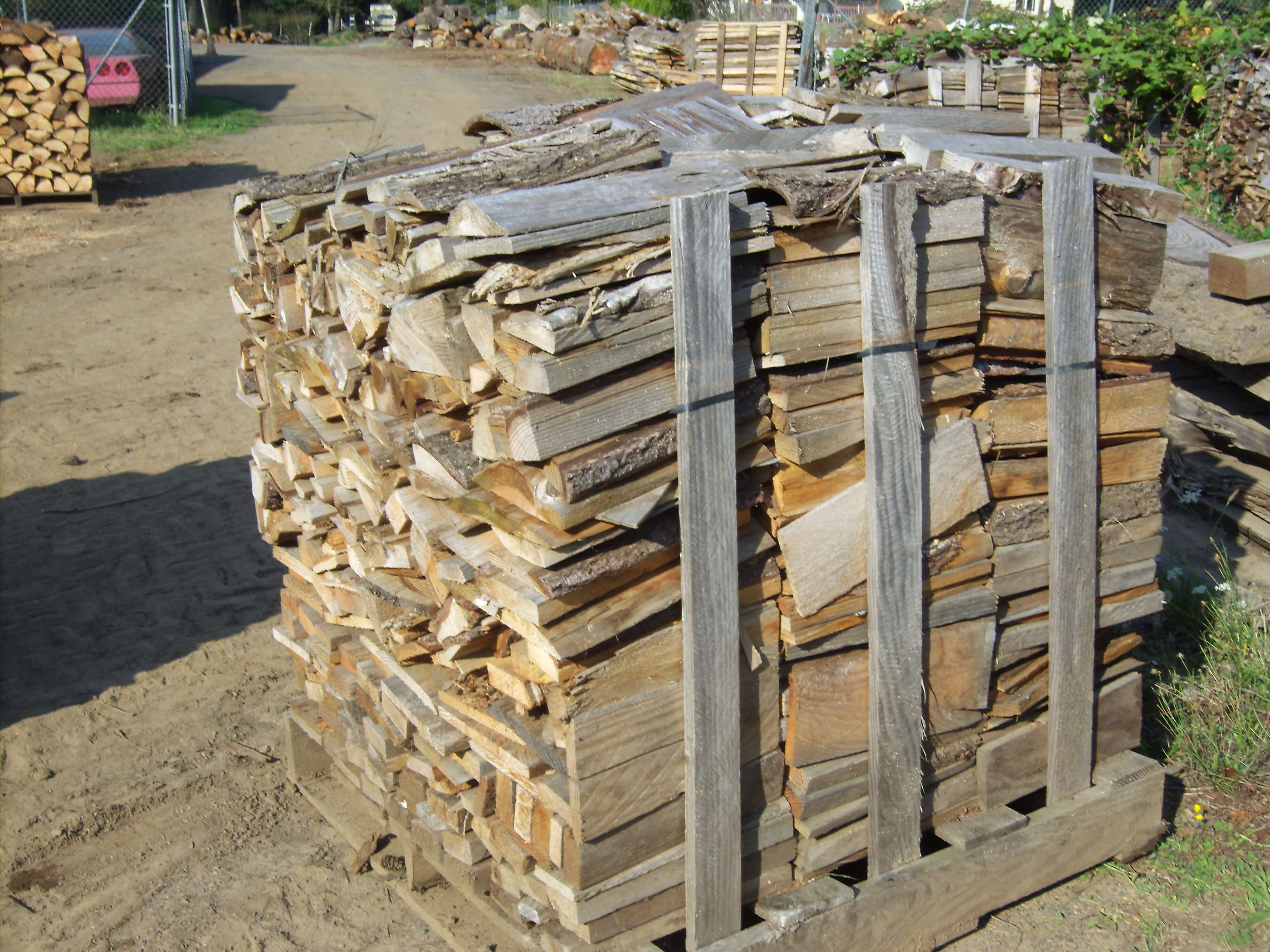 Half-cord of millends - Camas, Washington. Small firewood, perfect for woodstoves.